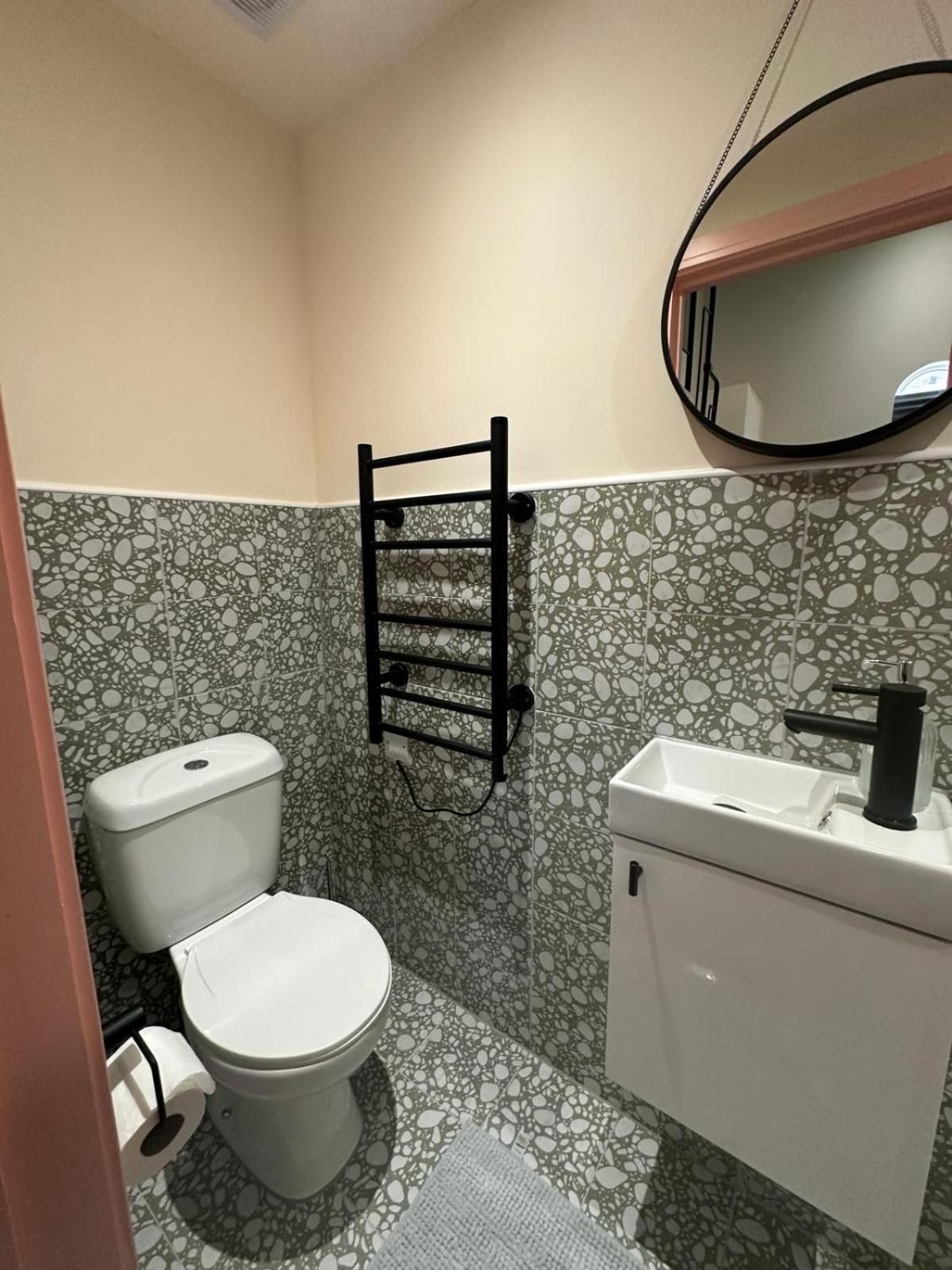 Pensión Cozy En-suite Loft In Trendy Local Londres