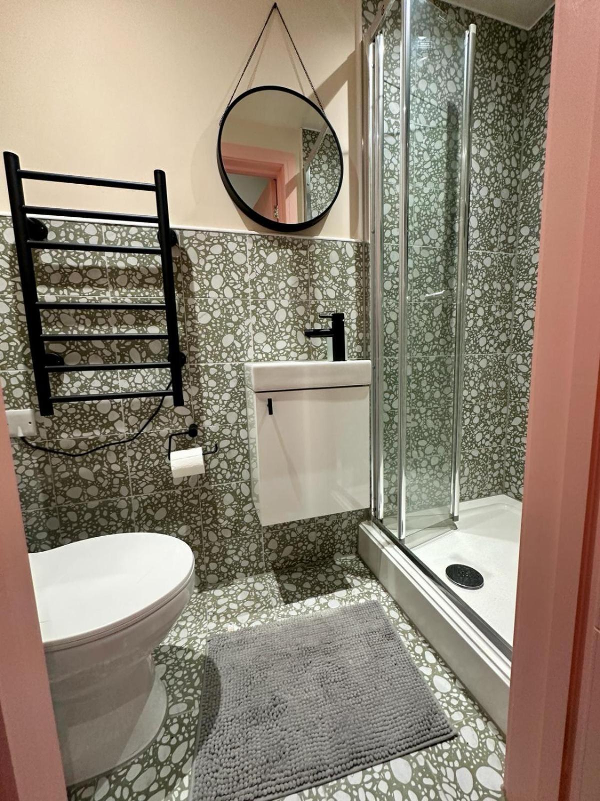 Pensión Cozy En-suite Loft In Trendy Local Londres